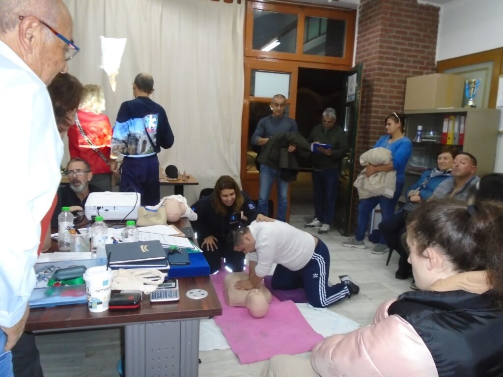 Εκπαίδευση από το ΕΚΑΒ Καρδίτσας dsc00539